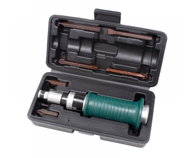 УДАРНА ОТВЕРТКА СЪС ЗАЩИТНА ДРЪЖКА В КОМПЛЕКТ С БИТОВЕ И АДАПТЕР FORCEKRAFT