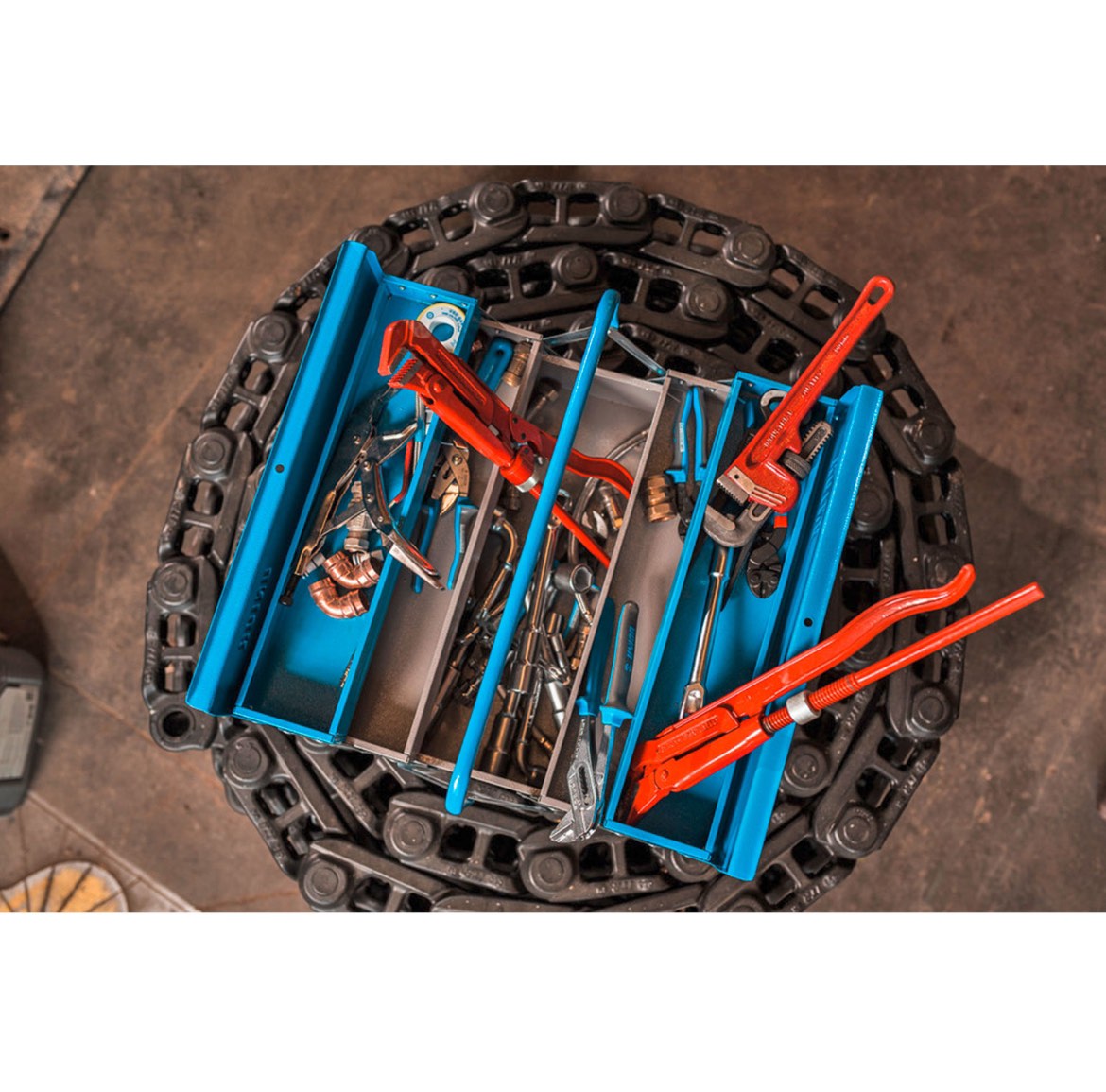 metalen-kufar-za-instrumenti-2