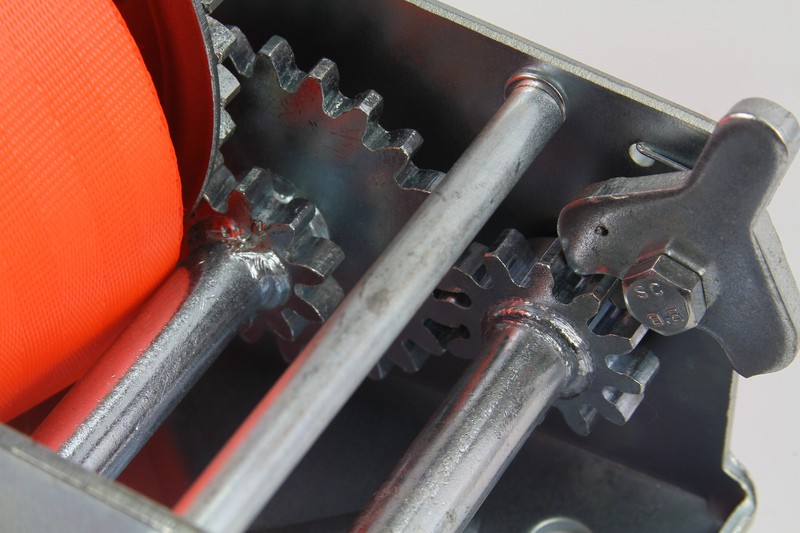 r-chna-lebedka-s-kolan-2500lb-1133kg-mar-pol-5