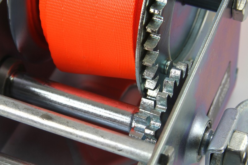 r-chna-lebedka-s-kolan-2500lb-1133kg-mar-pol-6