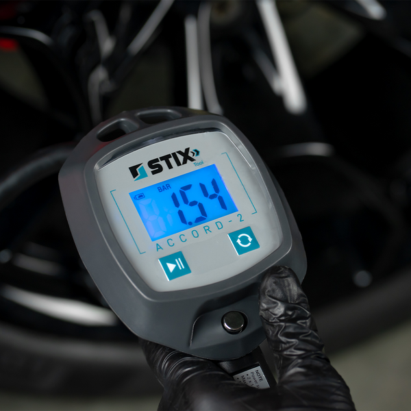 pistolet-za-pompane-na-gumi-s-digitalen-manometar-lcd-displej-0-18-bar-accord-2-stix-0